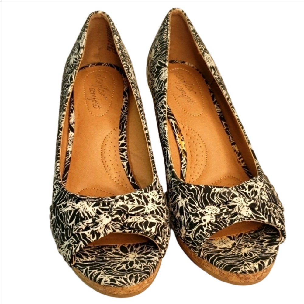 DexFlex Comfort Cork Wedge Peep-Toe Shoe Canvas Black White Floral Print Sz 7W